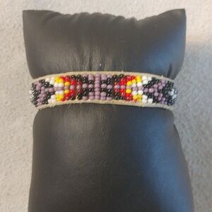 Artisan Unisex handmade beaded bracelet 7 1/4" lavender black white red …